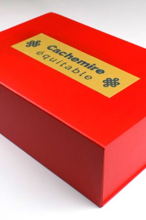 Votre étole vous sera livrée dans son coffret prêt à offrir!
